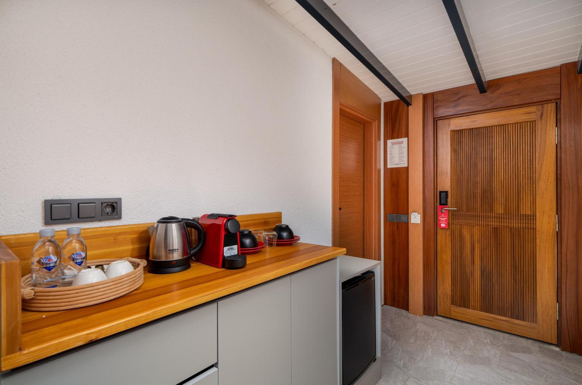 Lupia Suites Kalkan Buitenkant foto
